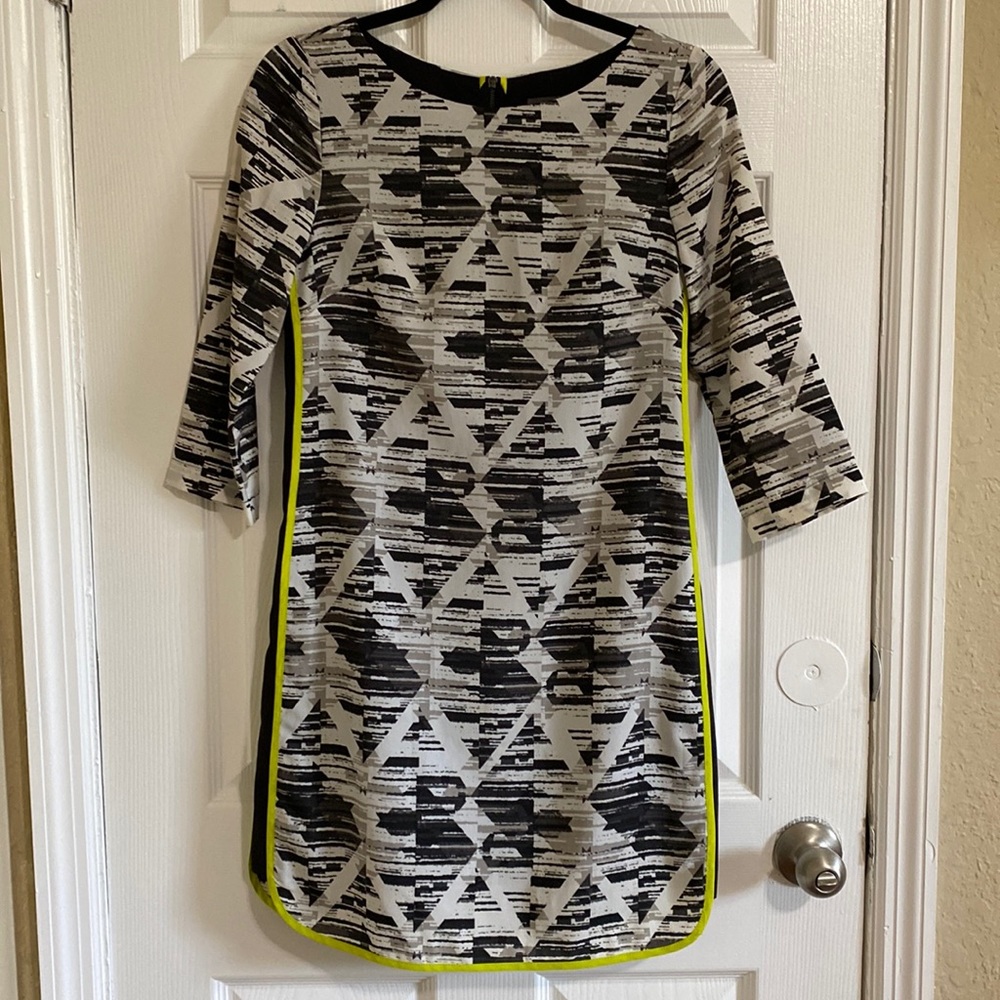 Vince camuto dress size 2